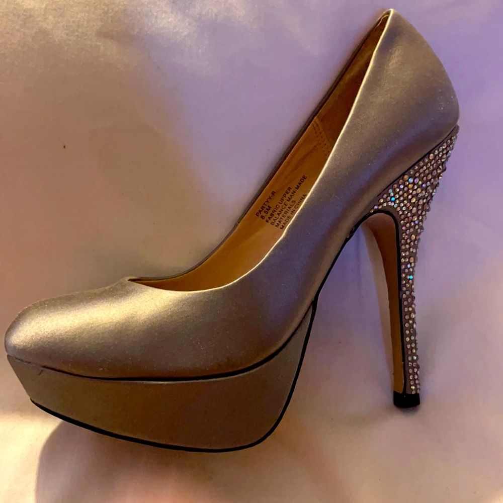 Steve Madden Partyy-R pewter silk pumps